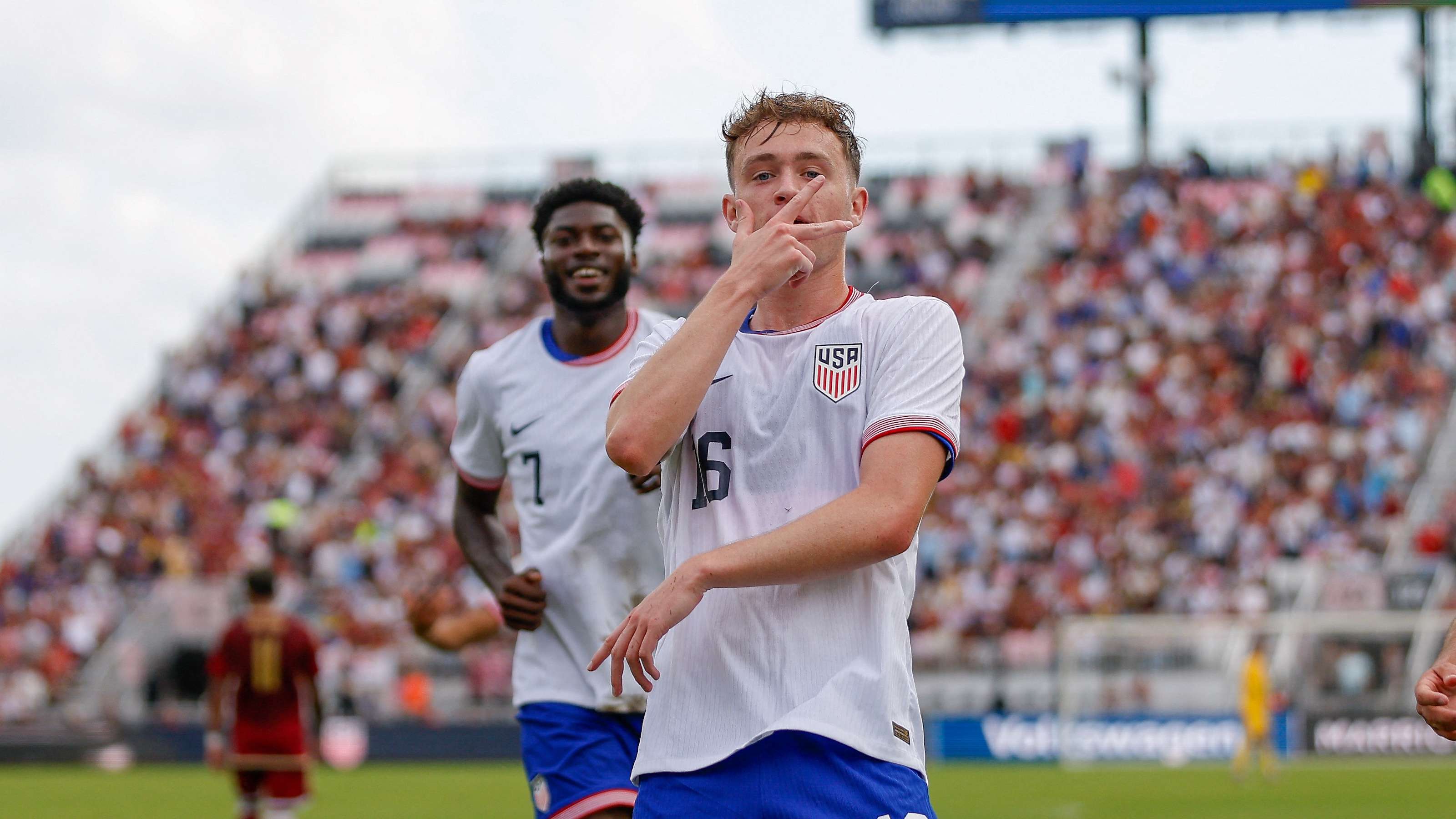 格拉利什调侃哈兰德 赛后别聚会老实洗冰浴